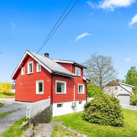 Hébergement de vacances Enebolig Midt Pa Hisoy I *